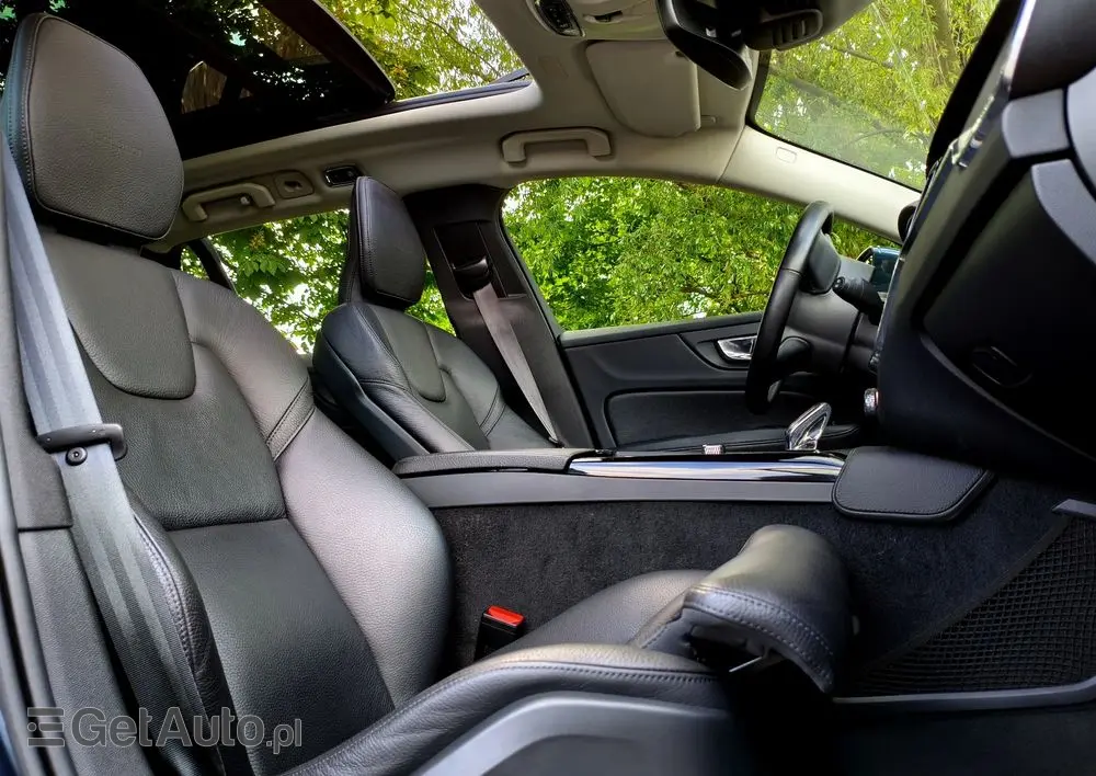 VOLVO V60 T8 AWD Twin Engine Geartronic Inscription