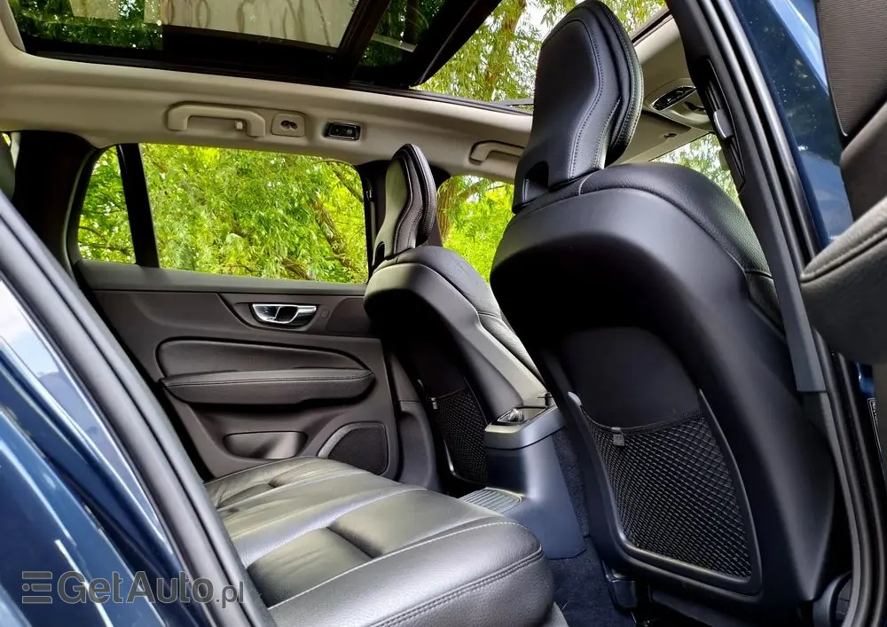 VOLVO V60 T8 AWD Twin Engine Geartronic Inscription