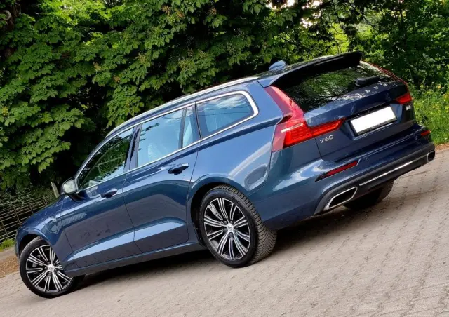 VOLVO V60 T8 AWD Twin Engine Geartronic Inscription