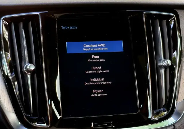 VOLVO V60 T8 AWD Twin Engine Geartronic Inscription