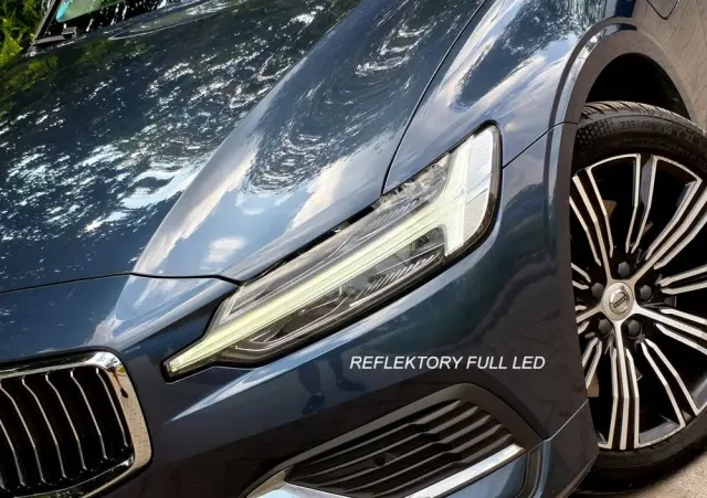 VOLVO V60 T8 AWD Twin Engine Geartronic Inscription