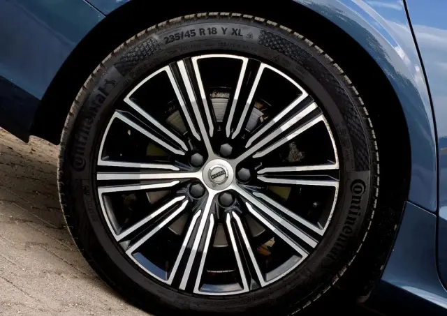 VOLVO V60 T8 AWD Twin Engine Geartronic Inscription