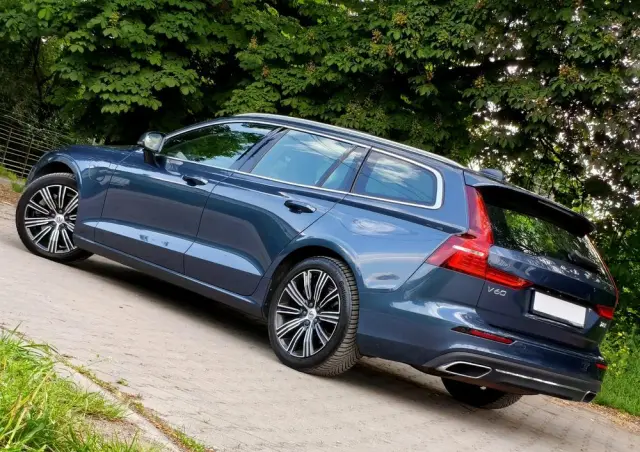 VOLVO V60 T8 AWD Twin Engine Geartronic Inscription