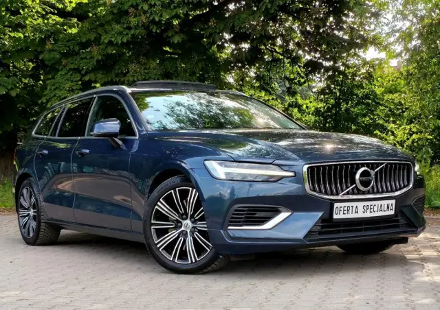 VOLVO V60 T8 AWD Twin Engine Geartronic Inscription
