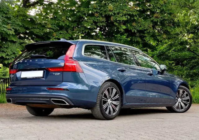 VOLVO V60 T8 AWD Twin Engine Geartronic Inscription