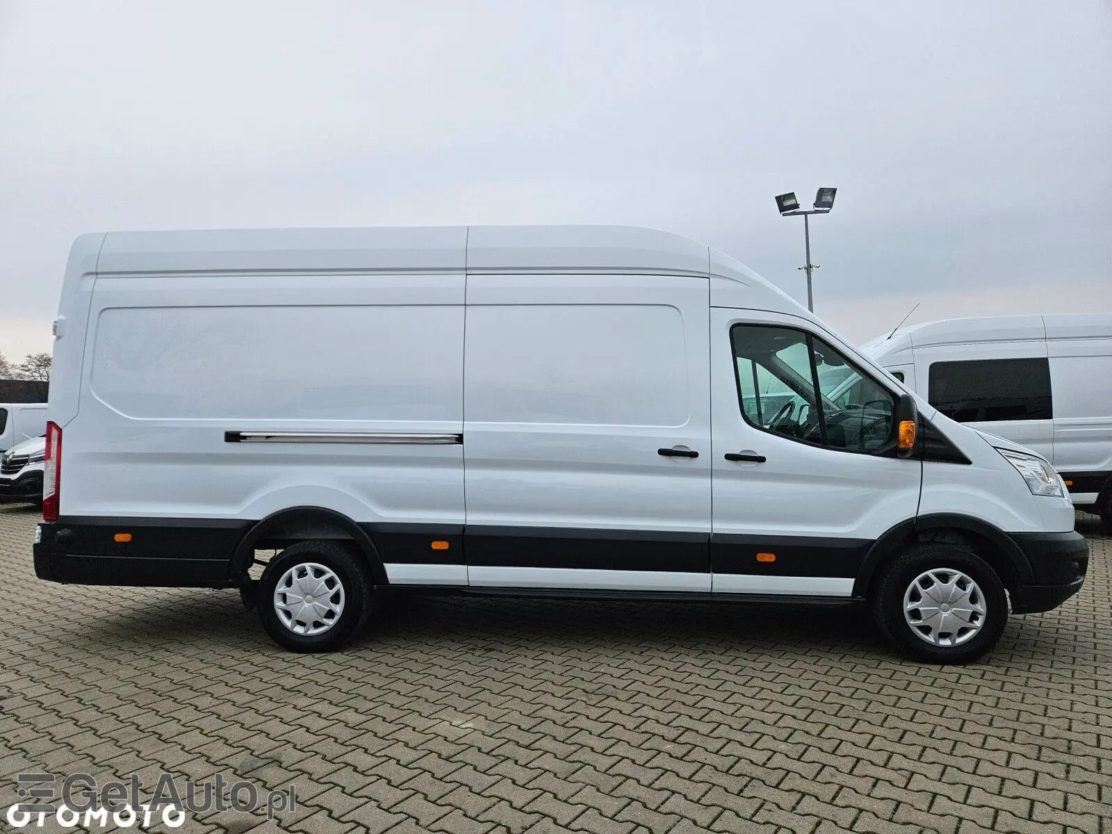 FORD Transit L4H3 Trend