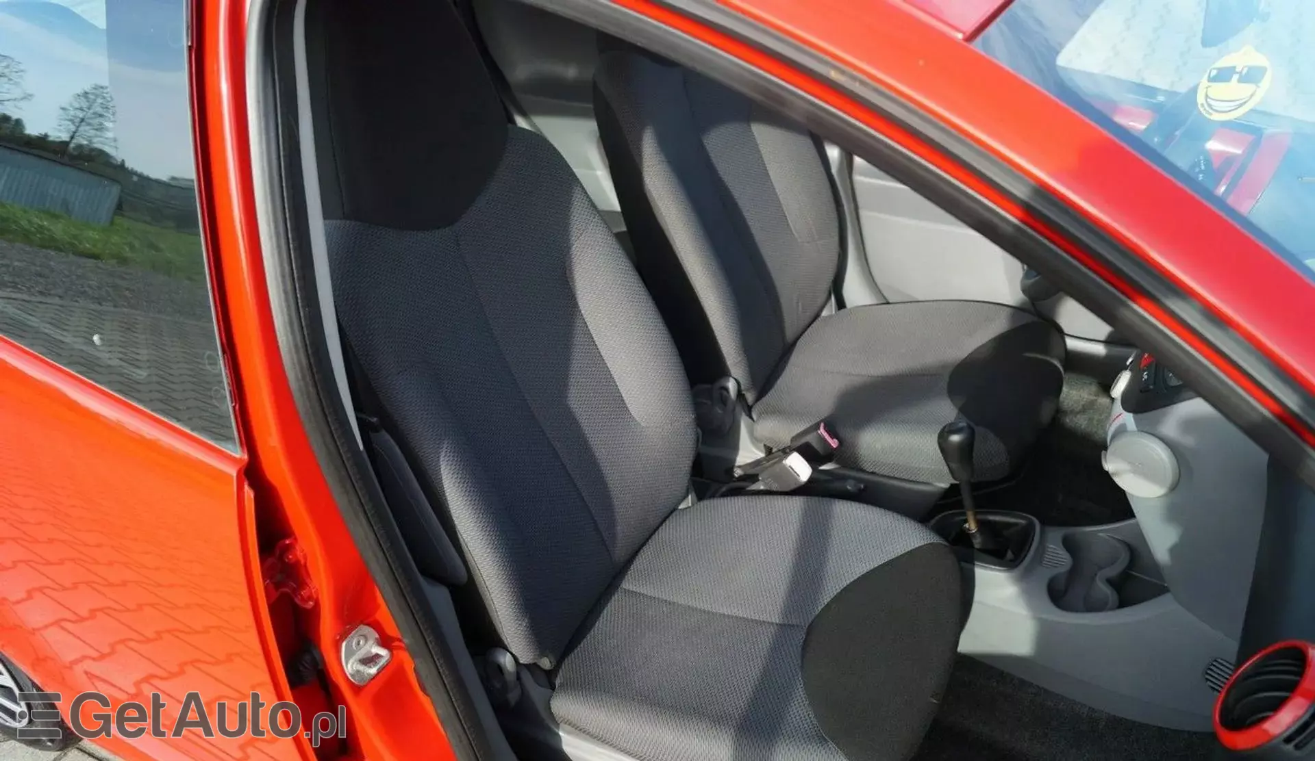 TOYOTA Aygo 1.0i 12V (67 KM)