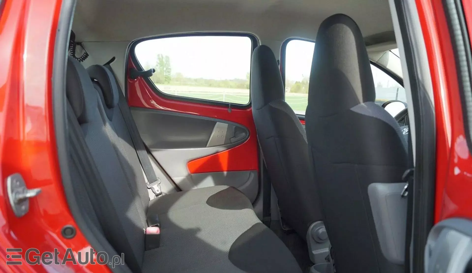 TOYOTA Aygo 1.0i 12V (67 KM)