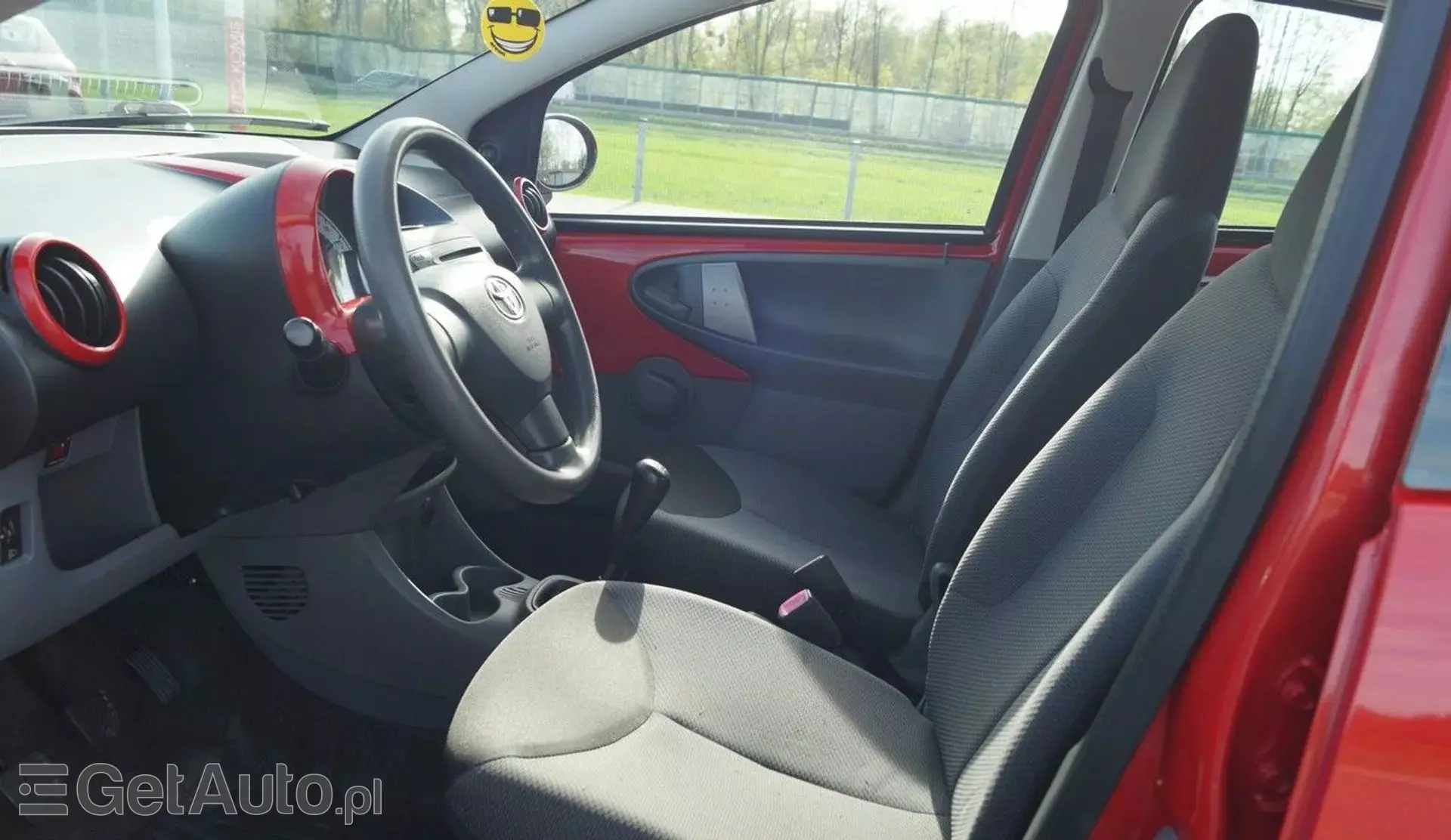 TOYOTA Aygo 1.0i 12V (67 KM)