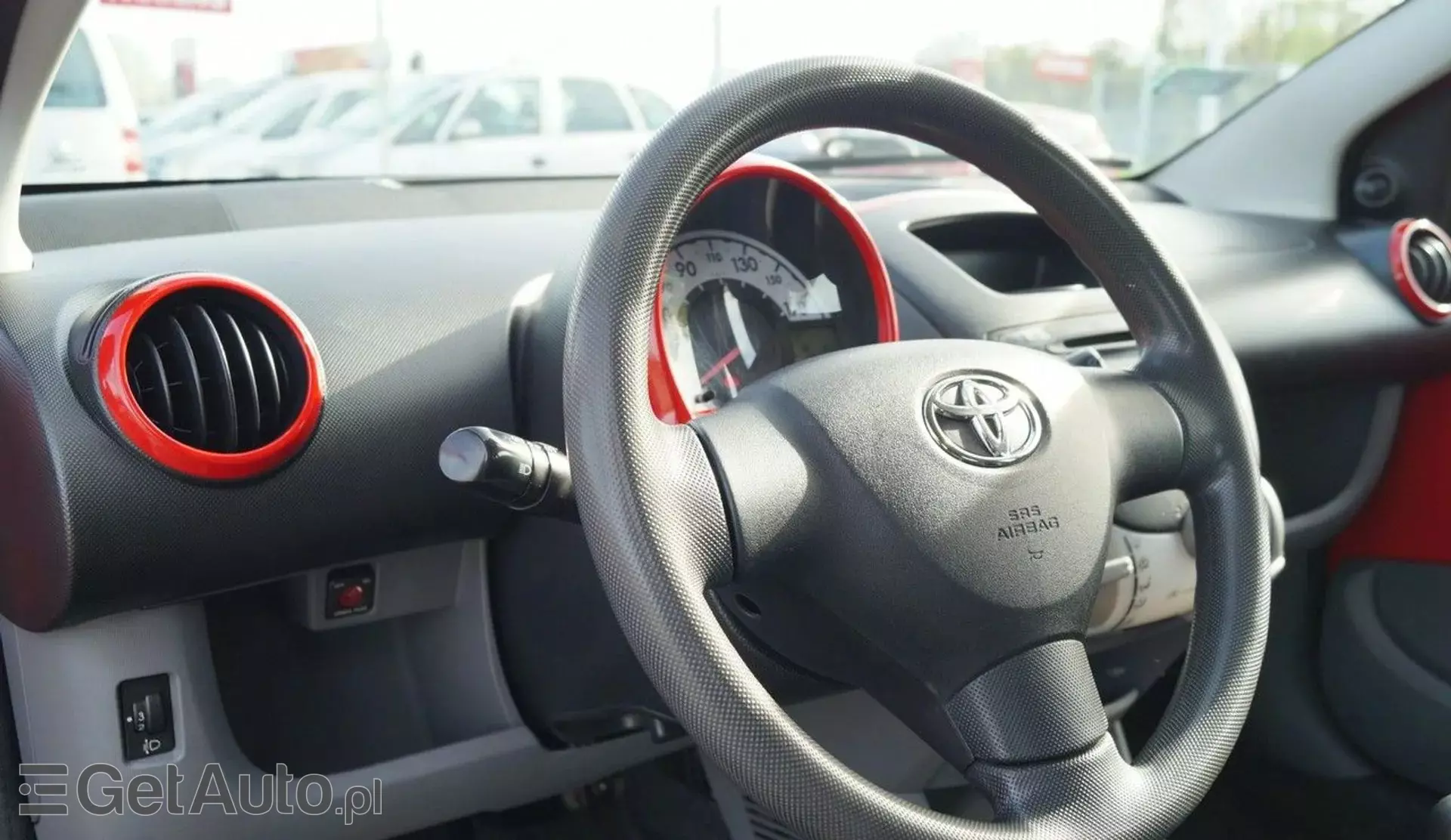 TOYOTA Aygo 1.0i 12V (67 KM)