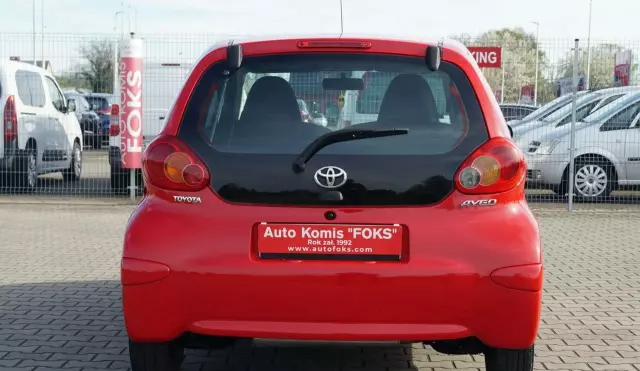 TOYOTA Aygo 1.0i 12V (67 KM)