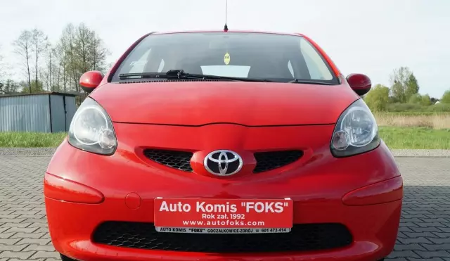 TOYOTA Aygo 1.0i 12V (67 KM)