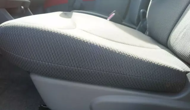 TOYOTA Aygo 1.0i 12V (67 KM)