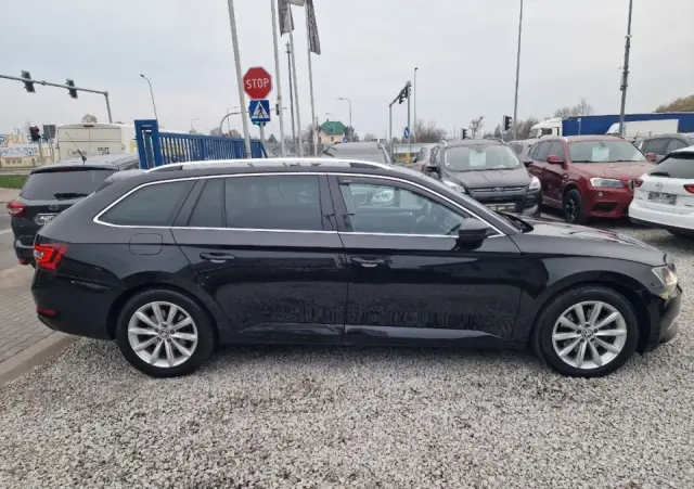 SKODA Superb 1.6 TDI Ambition DSG