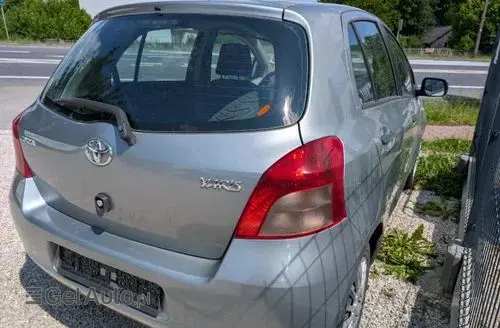 TOYOTA Yaris 