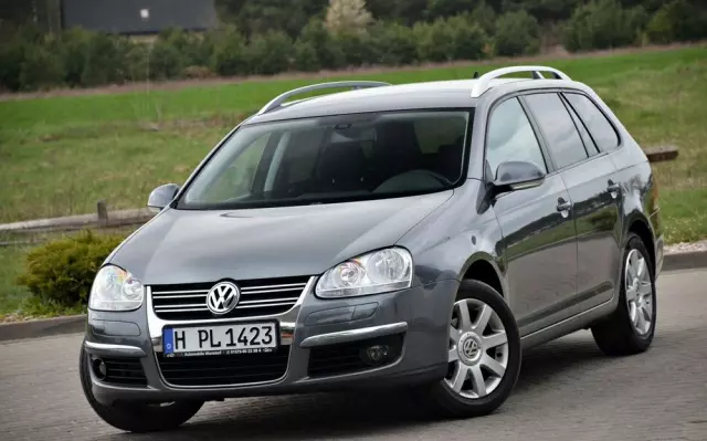 VOLKSWAGEN Golf 