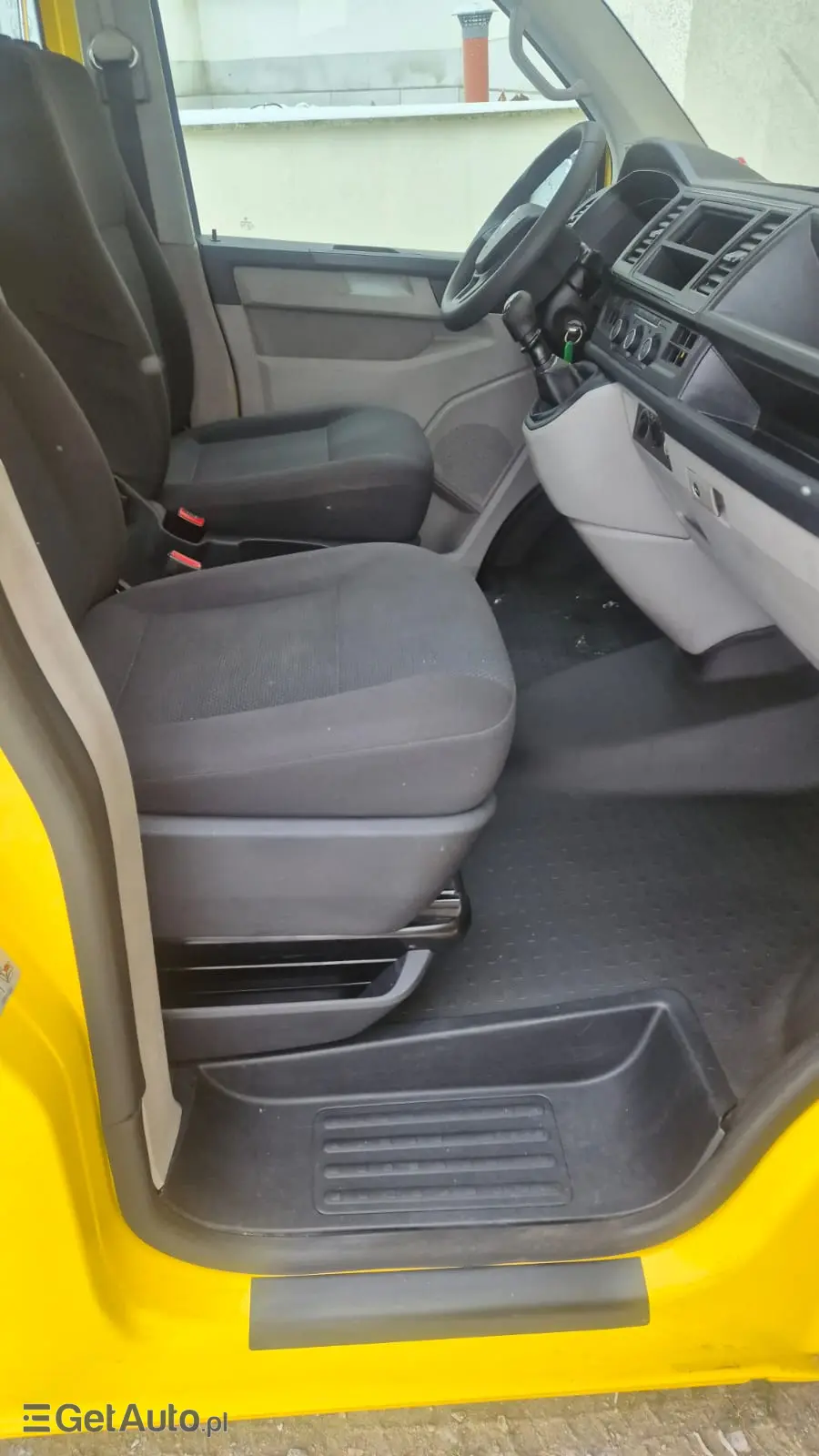 VOLKSWAGEN Transporter Multivan Edition