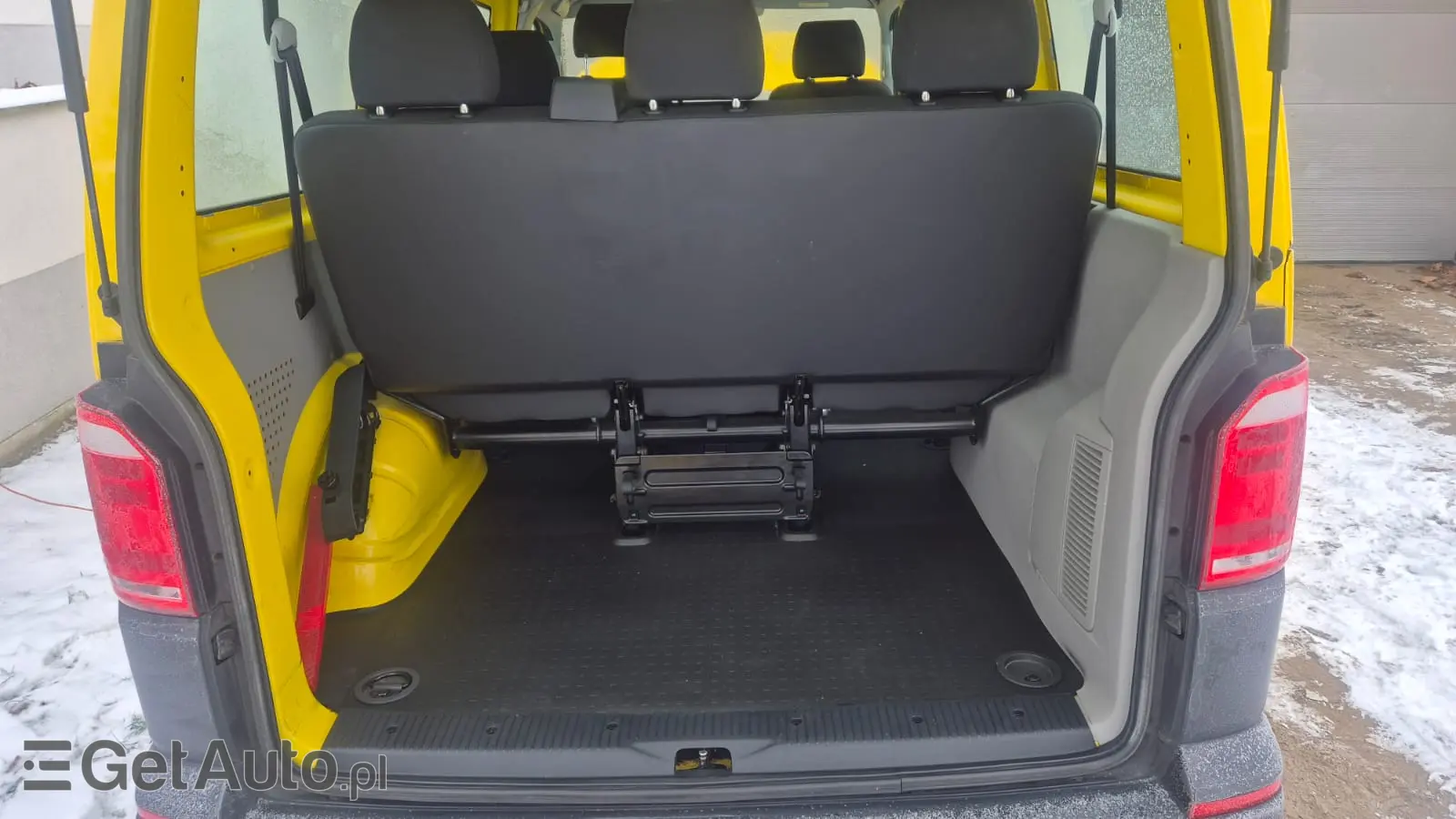 VOLKSWAGEN Transporter Multivan Edition