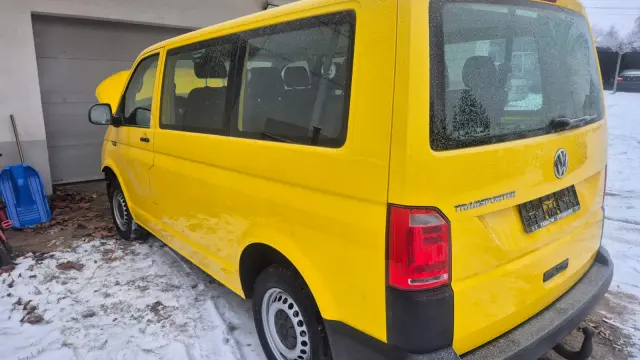 VOLKSWAGEN Transporter Multivan Edition