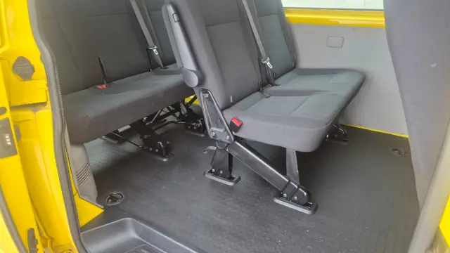 VOLKSWAGEN Transporter Multivan Edition