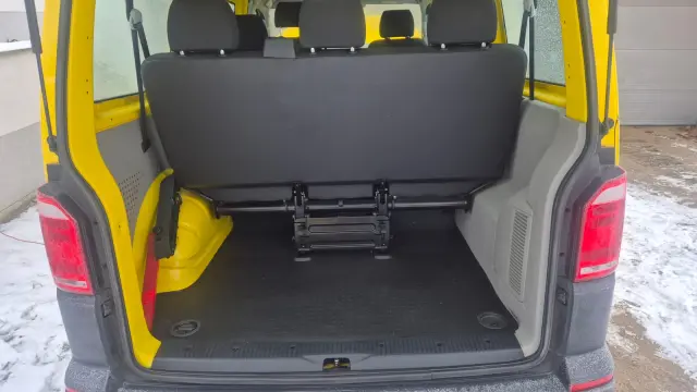 VOLKSWAGEN Transporter Multivan Edition