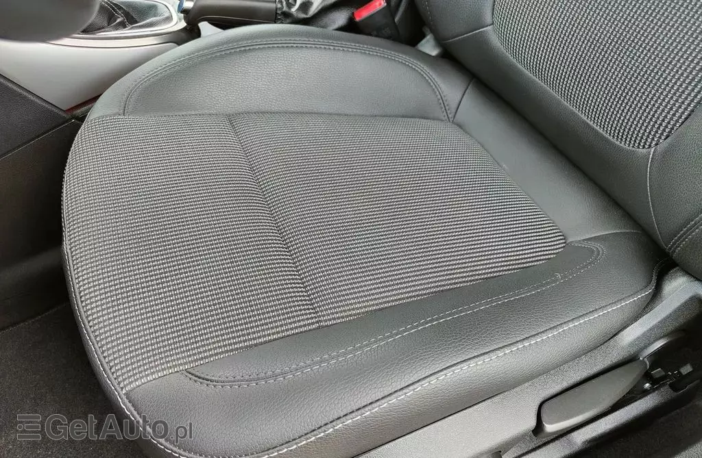 OPEL Astra 1.4 Turbo (140 KM)