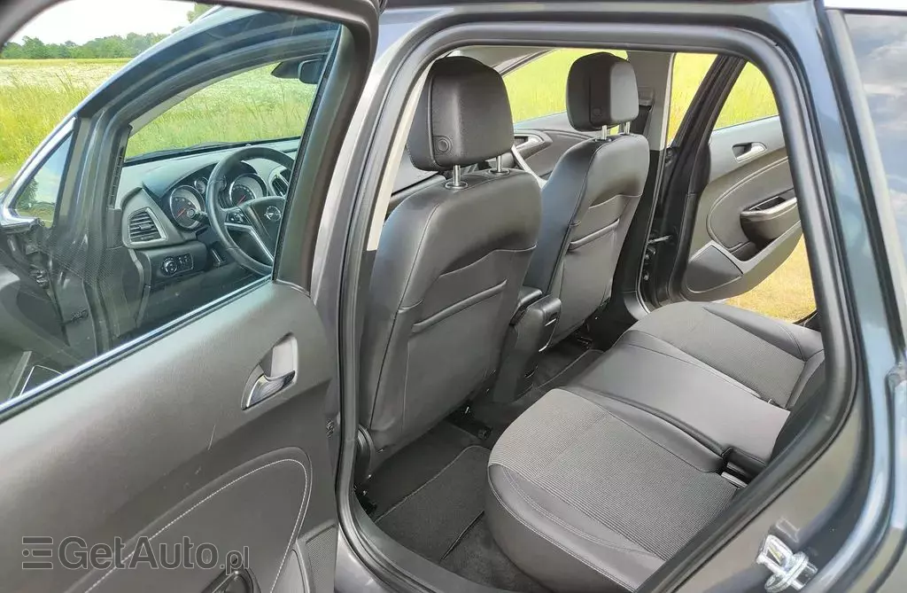 OPEL Astra 1.4 Turbo (140 KM)