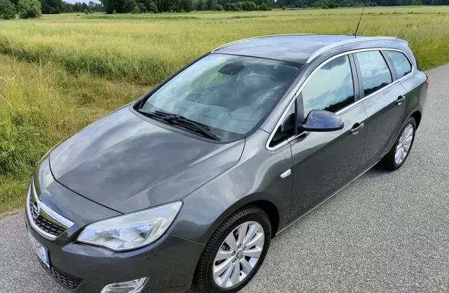 OPEL Astra 1.4 Turbo (140 KM)