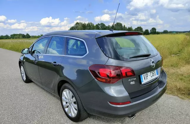 OPEL Astra 1.4 Turbo (140 KM)