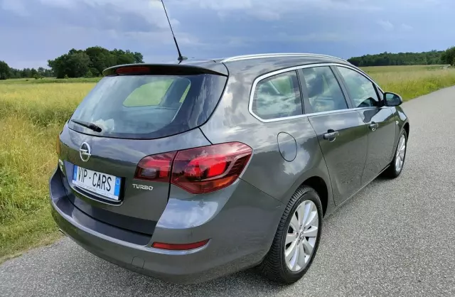 OPEL Astra 1.4 Turbo (140 KM)
