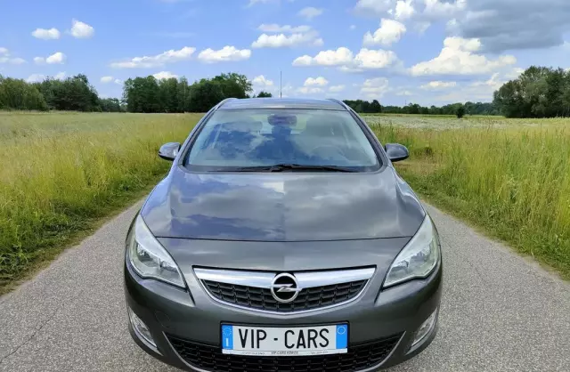 OPEL Astra 1.4 Turbo (140 KM)