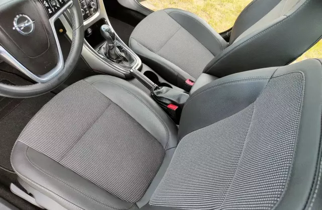 OPEL Astra 1.4 Turbo (140 KM)