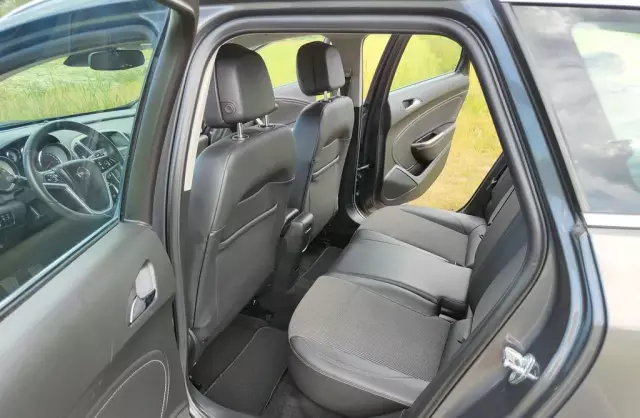 OPEL Astra 1.4 Turbo (140 KM)