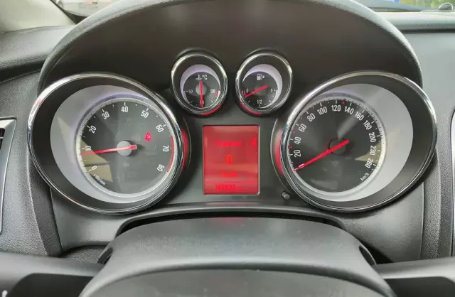 OPEL Astra 1.4 Turbo (140 KM)