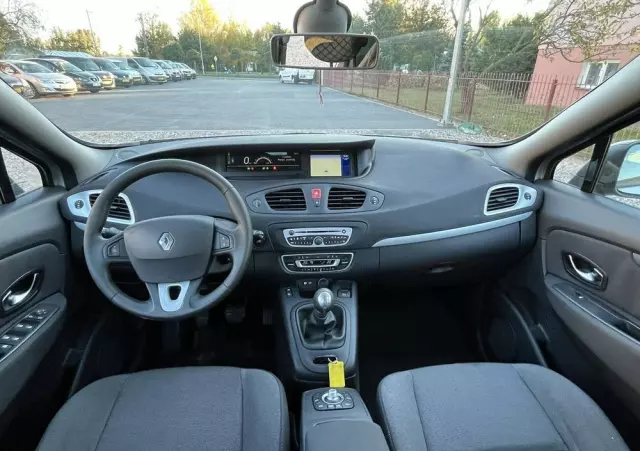 RENAULT Scenic 
