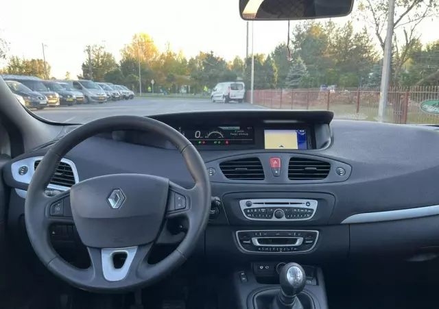 RENAULT Scenic 