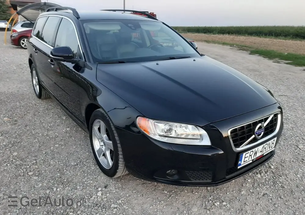 VOLVO V70 D3 Geartronic Summum