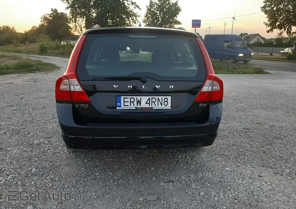 VOLVO V70 D3 Geartronic Summum