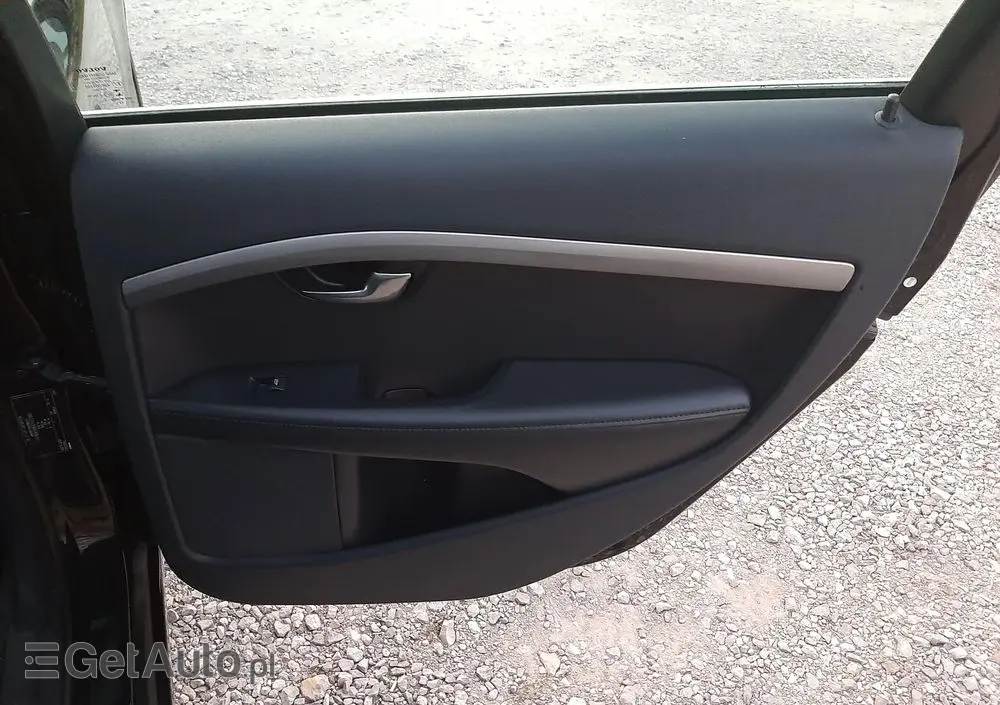 VOLVO V70 D3 Geartronic Summum