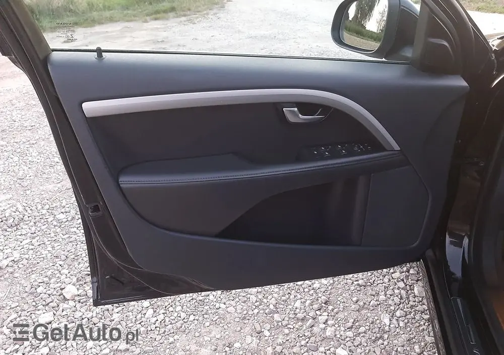VOLVO V70 D3 Geartronic Summum