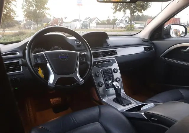 VOLVO V70 D3 Geartronic Summum