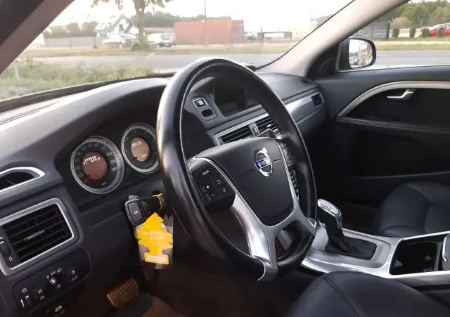 VOLVO V70 D3 Geartronic Summum