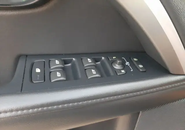 VOLVO V70 D3 Geartronic Summum