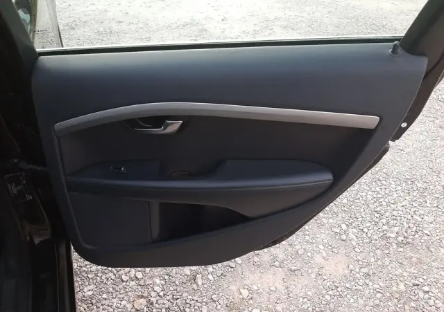 VOLVO V70 D3 Geartronic Summum