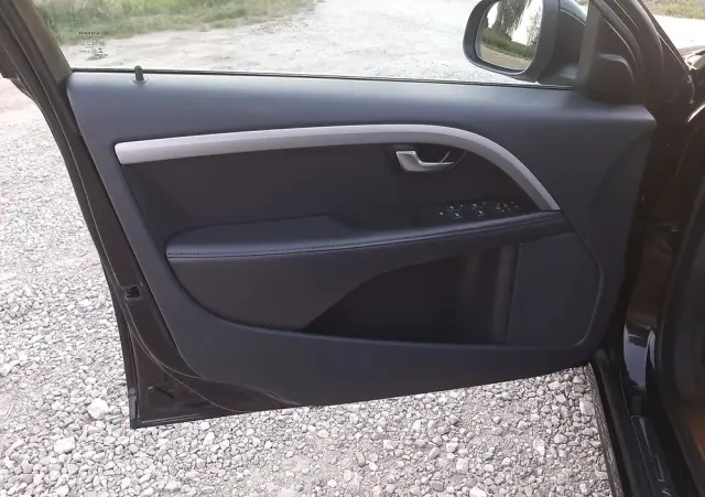 VOLVO V70 D3 Geartronic Summum