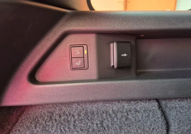 LAND ROVER Discovery Sport D150