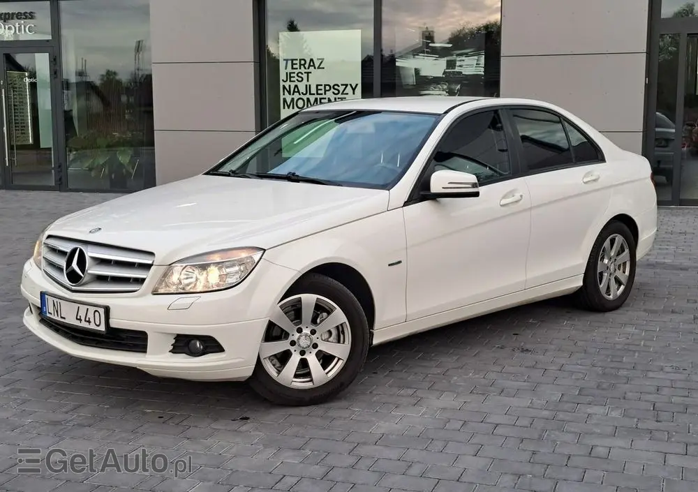 MERCEDES-BENZ Klasa C 180 BlueEFFICIENCY 7G-TRONIC