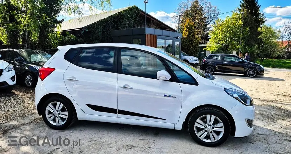 HYUNDAI Ix20 1.4 Premium blue