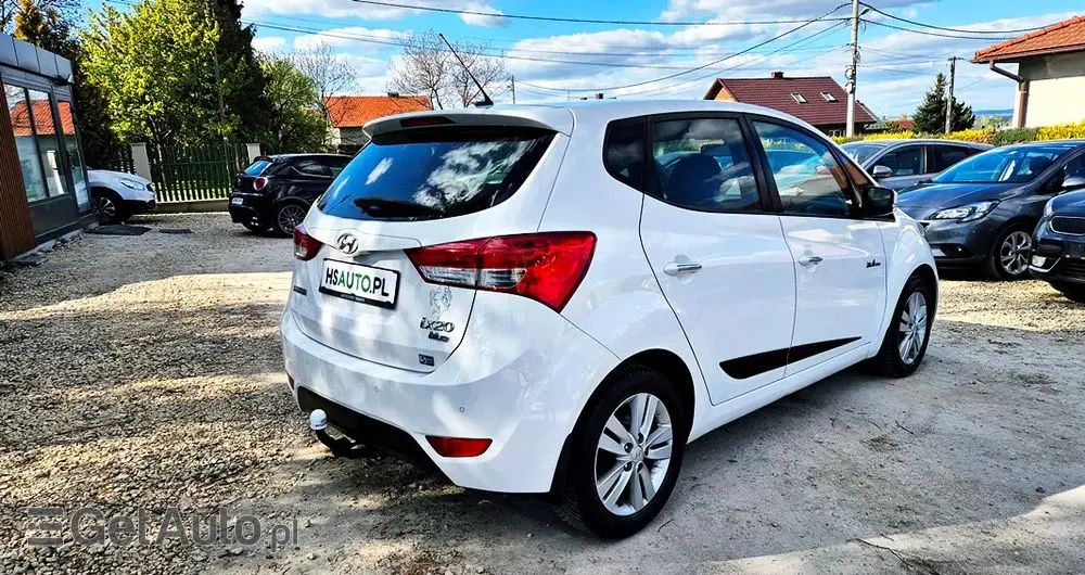 HYUNDAI Ix20 1.4 Premium blue