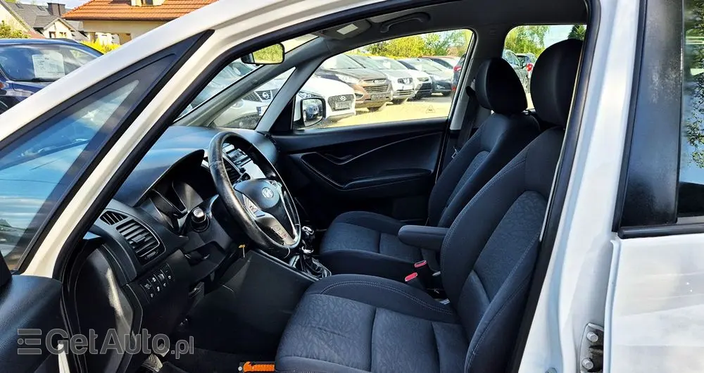 HYUNDAI Ix20 1.4 Premium blue